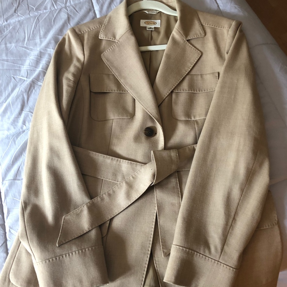 Tan jacket - Picture 4 of 4